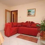 Apartments With A Parking Space Pula - 7340
