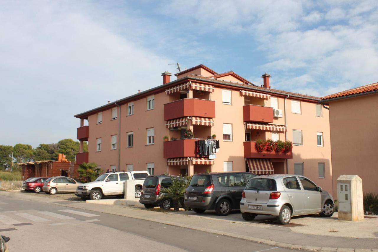 With A Parking Space - 7340 Apartma *